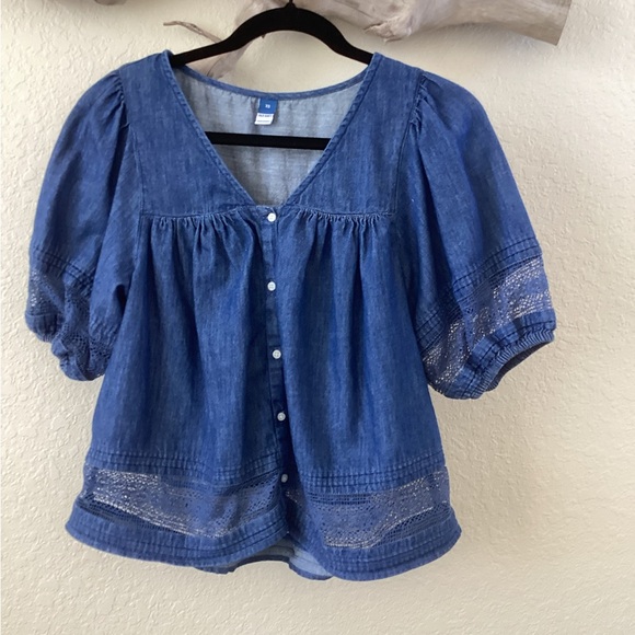 Old Navy Tops - Denim and lace top